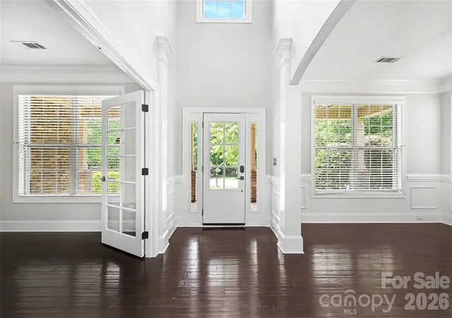 Photo 2 of Single family home for sale at 4624 Pebble Run Dr, Matthews, NC 28105 | MLS# 4383386 | Listing updated on 2026-09-09