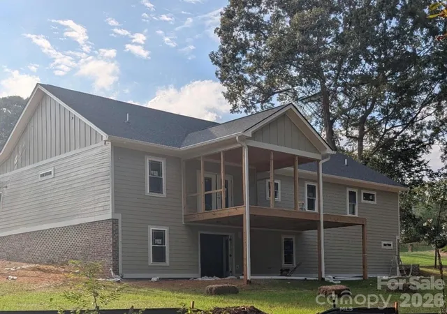 Photo 2 of Single family home for sale at 1895 Knolls Dr, Newton, NC 28658 | MLS# 4383402 | Listing updated on 2026-09-22