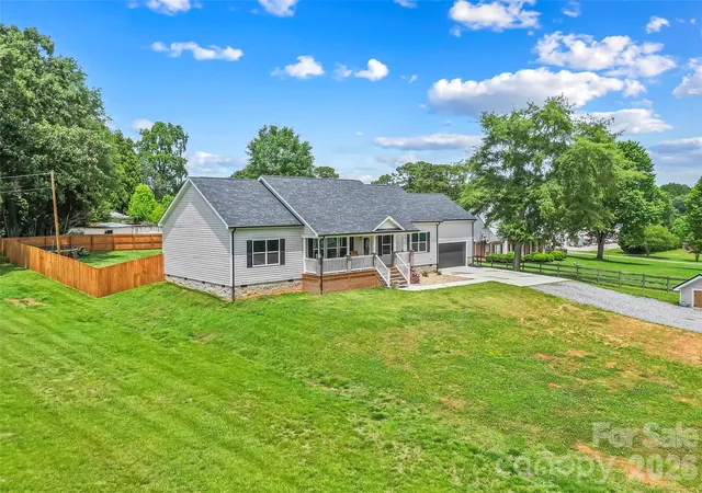 Homes for sale in Iron Station, NC | 3511 Randleman Rd, Iron Station, NC 28080 | MLS# 4383408