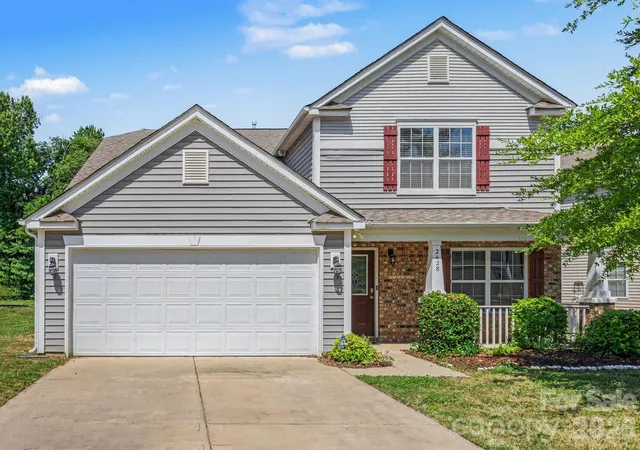 Homes for sale in Charlotte, NC | 2428 Alex Ryan Dr, Charlotte, NC 28216 | MLS# 4383409