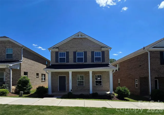 Photo 2 of Single family home for sale at 1221 Colgher St, Charlotte, NC 28227 | MLS# 4383446 | Listing updated on 2026-09-27