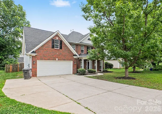 Homes for sale in Charlotte, NC | 12102 Hampton Pl Dr, Charlotte, NC 28269 | MLS# 4383452