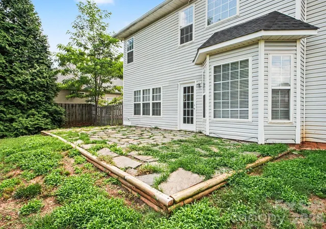 Homes for sale in Charlotte, NC | 12102 Hampton Pl Dr, Charlotte, NC 28269 | MLS# 4383452