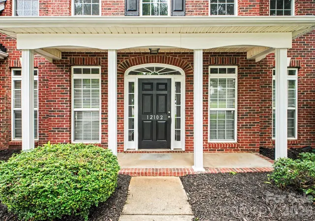 Homes for sale in Charlotte, NC | 12102 Hampton Pl Dr, Charlotte, NC 28269 | MLS# 4383452
