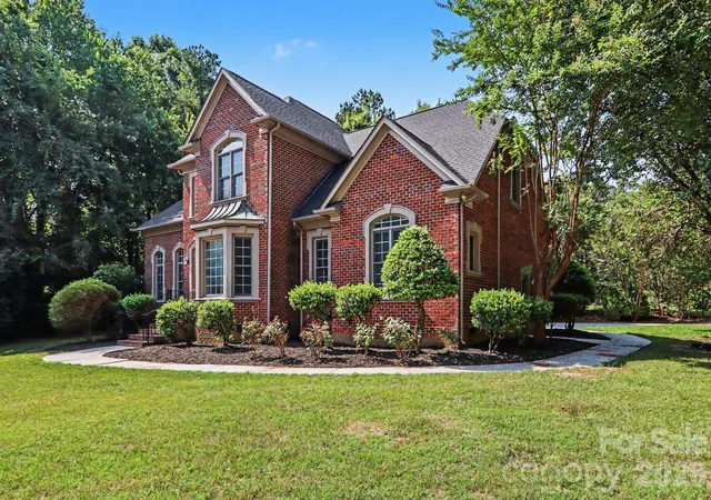 3rd image of 18611 Reflection Rock Ct, Davidson, NC 28036 | MLS# 4383453