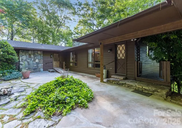 2nd image of 1126 Scenic Cir, Waynesville, NC 28786 | MLS# 4383487