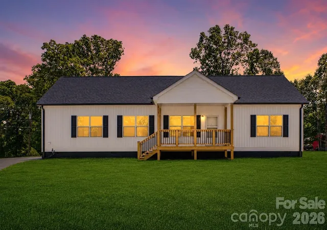 Photo 3 of Single family home for sale at 111 Sarah Ave, Newton, NC 28658 | MLS# 4383528 | Listing updated on 2026-09-23