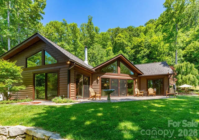 Photo 1 of Single family home for sale at 29 Gardner Dr, Asheville, NC 28803 | MLS# 4383535 | Listing updated on 2026-10-11