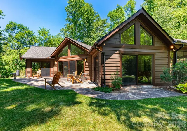 Photo 3 of Single family home for sale at 29 Gardner Dr, Asheville, NC 28803 | MLS# 4383535 | Listing updated on 2026-10-11