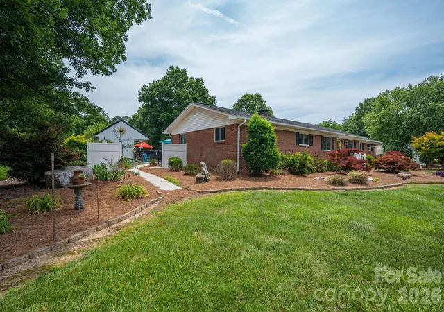 Homes for sale in Cherryville, NC | 403 W Old Post Rd, Cherryville, NC 28021 | MLS# 4383564
