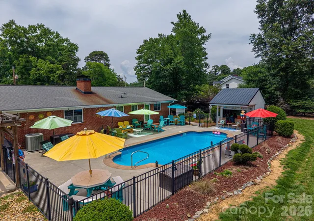 Homes for sale in Cherryville, NC | 403 W Old Post Rd, Cherryville, NC 28021 | MLS# 4383564