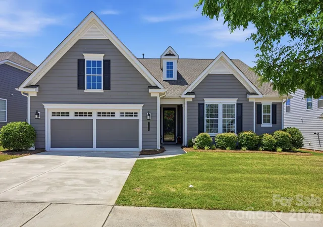 Homes for sale in Charlotte, NC | 7210 Overjoyed Xing, Charlotte, NC 28215 | MLS# 4383574