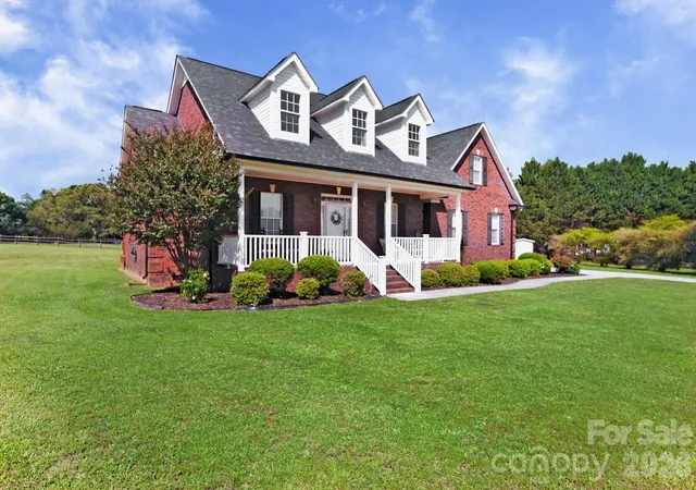 Photo 4 of Single family home for sale at 2318 Cardinal Ridge Ln, Wingate, NC 28174 | MLS# 4383638 | Listing updated on 2026-09-13