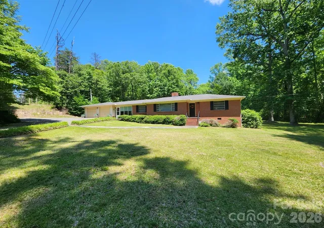 Photo 1 of Single family home for sale at 2333 Lynwood Dr, Lancaster, SC 29720 | MLS# 4383671 | Listing updated on 2026-07-29