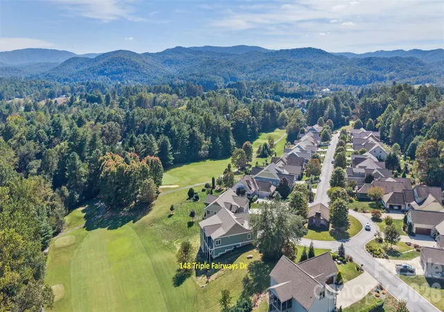 Photo 4 of Single family home for sale at 148 Triple Fairways Dr, Hendersonville, NC 28739 | MLS# 4383707 | Listing updated on 2026-10-12