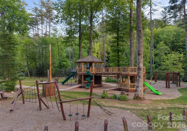 Homes for sale in Sapphire, NC | 144 Racquet Club Villas Dr, Sapphire, NC 28774 | MLS# 4383708