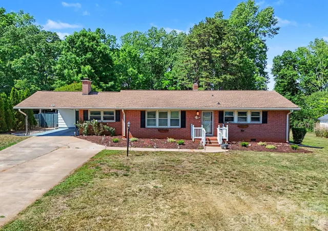 Homes for sale in Salisbury, NC | 1210 Edgedale Dr, Salisbury, NC 28144 | MLS# 4383729