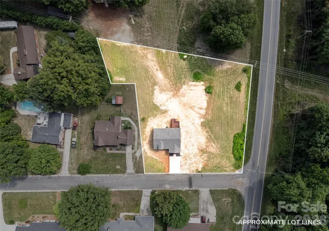 Homes for sale in Cherryville, NC | 402 Pine Grove Ave, Cherryville, NC 28021 | MLS# 4383733