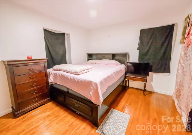 Photo 3 of Single family home for sale at 2545 Cedarwild Rd, Charlotte, NC 28212 | MLS# 4383741 | Listing updated on 2026-09-27