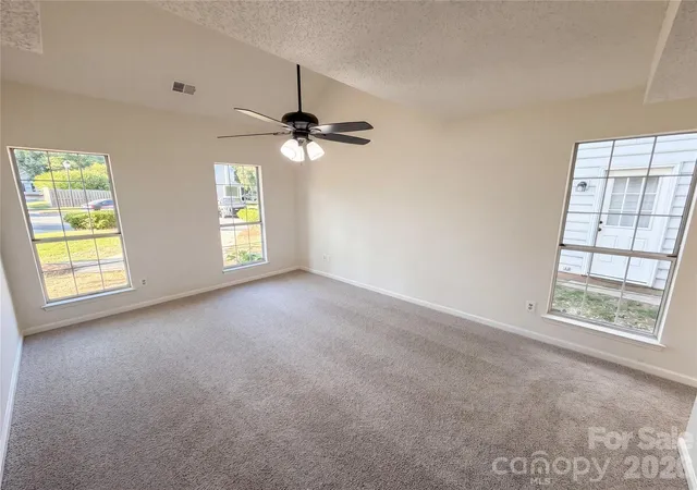 4th image of 4720 Topsail Ct, Charlotte, NC 28212 | MLS# 4383742