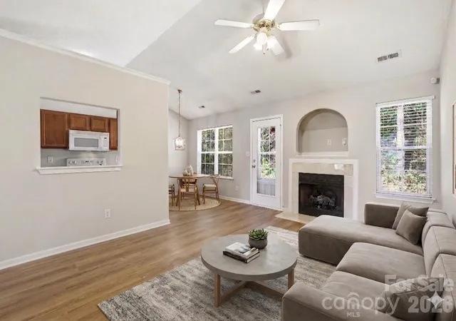 3rd image of 7616 Silver Arrow Dr, Charlotte, NC 28273 | MLS# 4383749