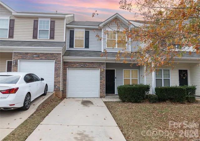 1st image of 11033 Ardglass Ct, Charlotte, NC 28213 | MLS# 4383762