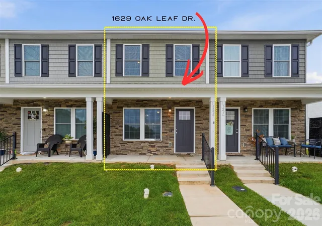 Photo 1 of Townhouse for sale at 1629 Oak Leaf Dr, Hickory, NC 28601 | MLS# 4383782 | Listing updated on 2026-09-22