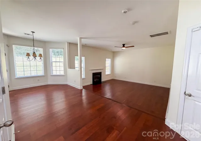 Photo 3 of Single family home for sale at 10050 Montrose Dr Nw, Charlotte, NC 28269 | MLS# 4383800 | Listing updated on 2026-08-27