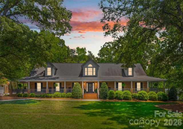 Homes for sale in Charlotte, NC | 16105 Langston Dr, Charlotte, NC 28278 | MLS# 4383819