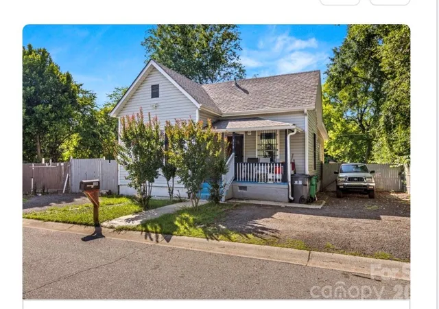 Photo 2 of Single family home for sale at 318 Goff St, Charlotte, NC 28208 | MLS# 4383821 | Listing updated on 2026-08-12