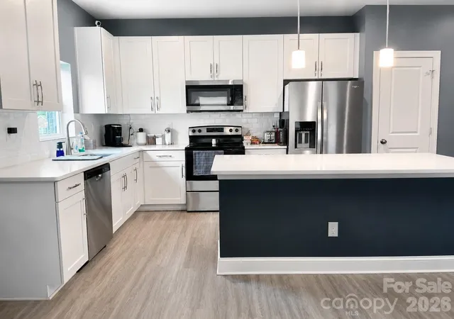 Photo 2 of Single family home for sale at 1418 Azalea Ave, Kannapolis, NC 28081 | MLS# 4383823 | Listing updated on 2026-09-01