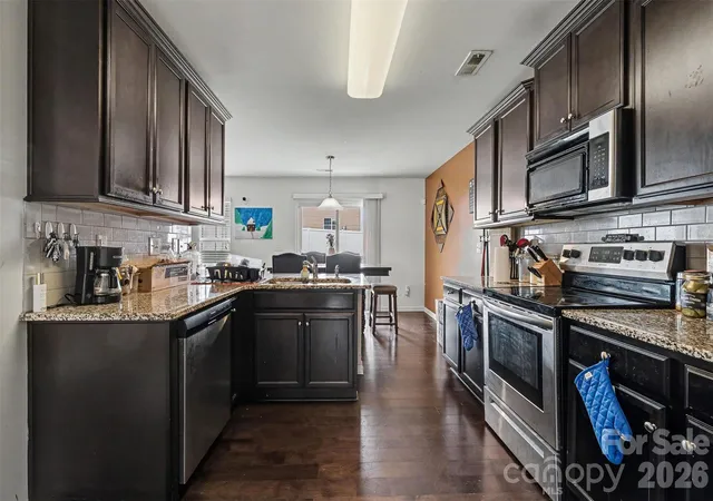 Photo 3 of Single family home for sale at 8515 Mansell Ct, Charlotte, NC 28215 | MLS# 4383865 | Listing updated on 2026-08-28