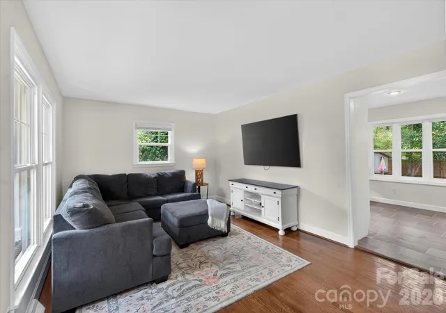 5th image of 6912 Woodstock Dr, Charlotte, NC 28210 | MLS# 4383867