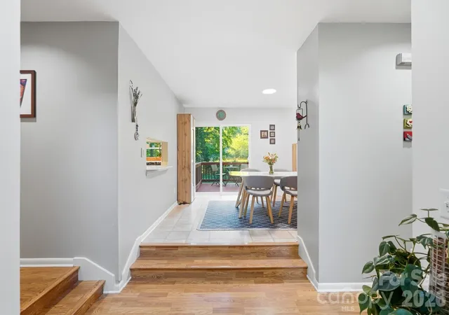 4th image of 7045 Burlwood Rd, Charlotte, NC 28211 | MLS# 4383881