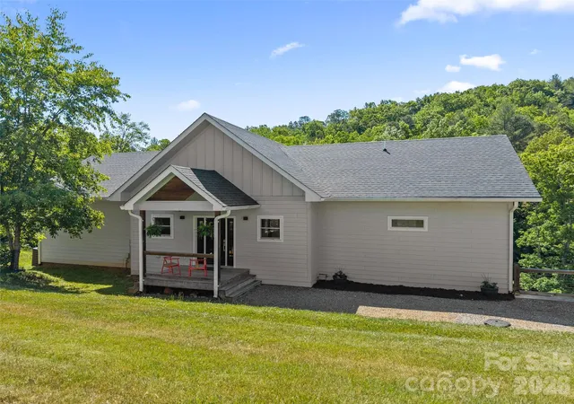 Photo 3 of Single family home for sale at 123 Israel Rd, Candler, NC 28715 | MLS# 4383892 | Listing updated on 2026-09-19