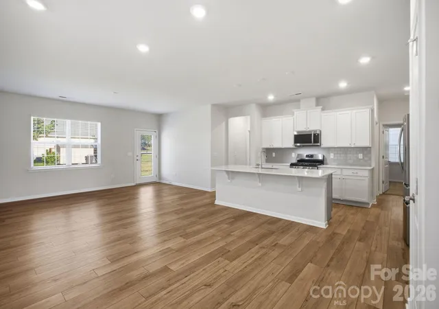 Photo 3 of Single family home for sale at 174 White Apple Way, Statesville, NC 28625 | MLS# 4383923 | Listing updated on 2026-09-23