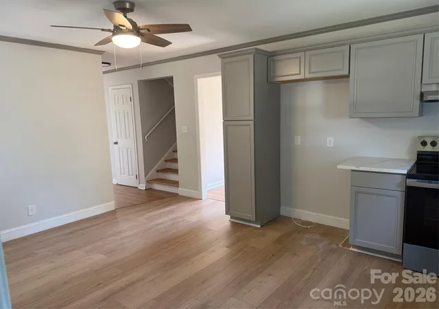 Photo 4 of Single family home for sale at 917 Canterbury Ct, Gastonia, NC 28052 | MLS# 4383928 | Listing updated on 2026-09-21