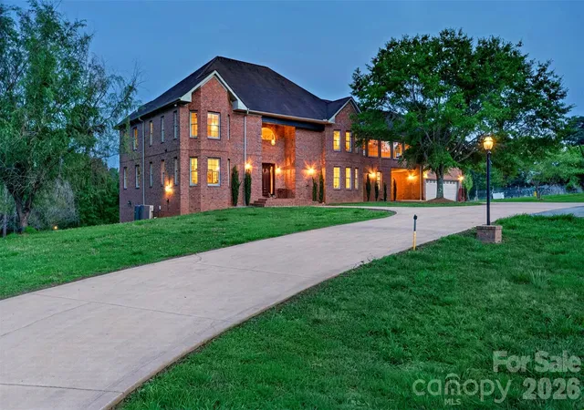 Photo 1 of Mansion for sale at 502 Hickory Holw Rd, Inman, SC 29349 | MLS# 4383931 | Listing updated on 2026-09-01