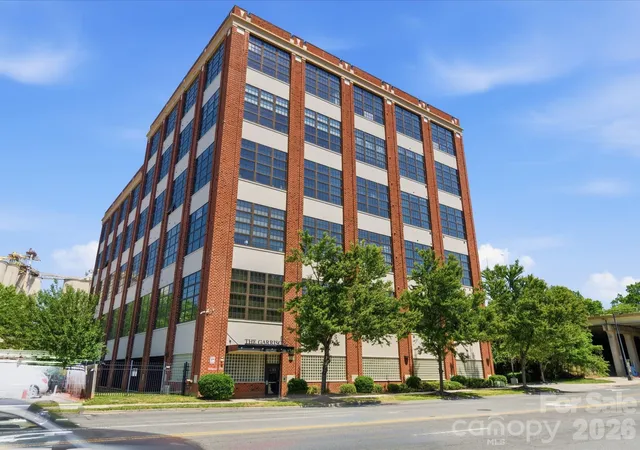 2nd image of 715 N Graham St #502, Charlotte, NC 28202 | MLS# 4383984