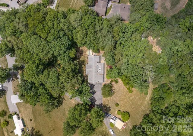 Photo 4 of Single family home for sale at 22 Tilson Trl, Asheville, NC 28805 | MLS# 4383997 | Listing updated on 2026-09-22