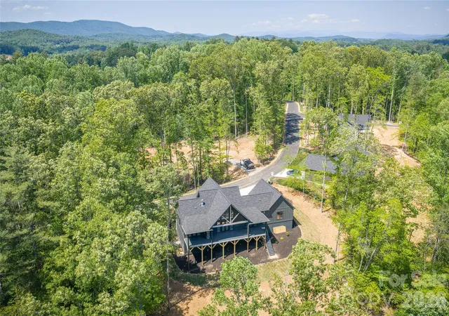 Homes for sale in Hendersonville, NC | 148 Reserve Wy, Hendersonville, NC 28739 | MLS# 4384004