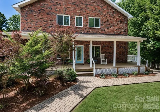 Photo 4 of Single family home for sale at 113 Tinker Pl, Troutman, NC 28166 | MLS# 4384005 | Listing updated on 2026-08-27