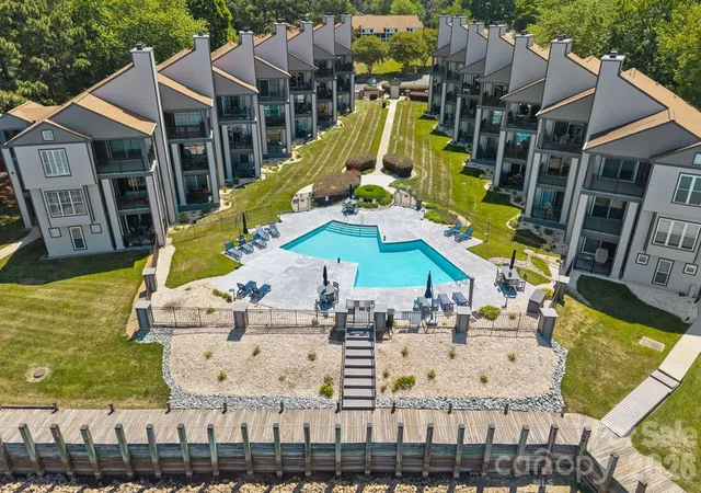 Photo 2 of Condo for sale at 18845 Vineyard Point Ln, Cornelius, NC 28031 | MLS# 4384070 | Listing updated on 2026-09-27