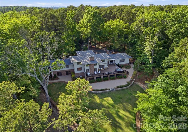 Photo 3 of Single family home for sale at 115 Forest Cliff Ct NE, Concord, NC 28025 | MLS# 4384120 | Listing updated on 2026-09-19