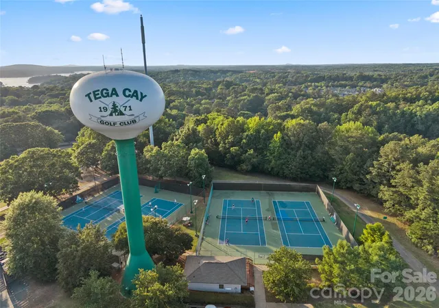 Photo 1 of Single family home for sale at 3072 Point Clear Dr, Fort Mill, SC 29708 | MLS# 4384137 | Listing updated on 2026-09-02