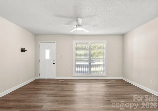 Homes for sale in Cherryville, NC | 1502 E Main St, Cherryville, NC 28021 | MLS# 4384202
