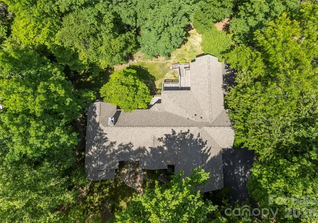 47th image of 110 Little Cherokee Rdg, Hendersonville, NC 28739 | MLS# 4384204