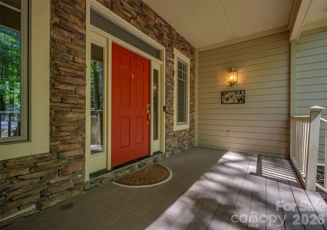 5th image of 110 Little Cherokee Rdg, Hendersonville, NC 28739 | MLS# 4384204