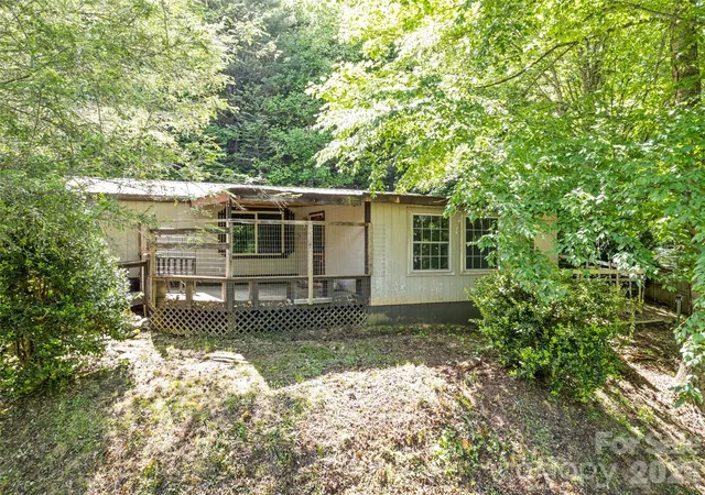 Photo 1 of Single family home for sale at 102 Serenity Ln, Clyde, NC 28721 | MLS# 4384211 | Listing updated on 2026-09-22