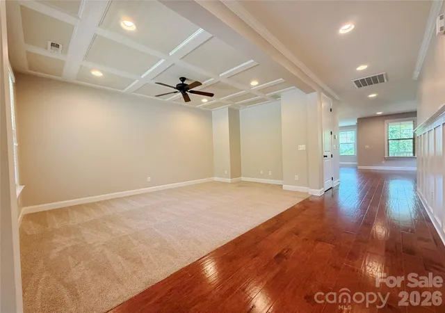 Photo 3 of Single family home for sale at 10403 Drake Hl Dr, Huntersville, NC 28078 | MLS# 4384234 | Listing updated on 2026-09-24